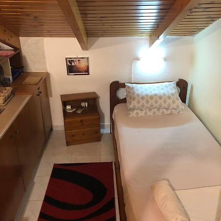 Ion Apartments Messolonghi Single Bed Room Mountain View Loft Mesolóngion Eksteriør bilde