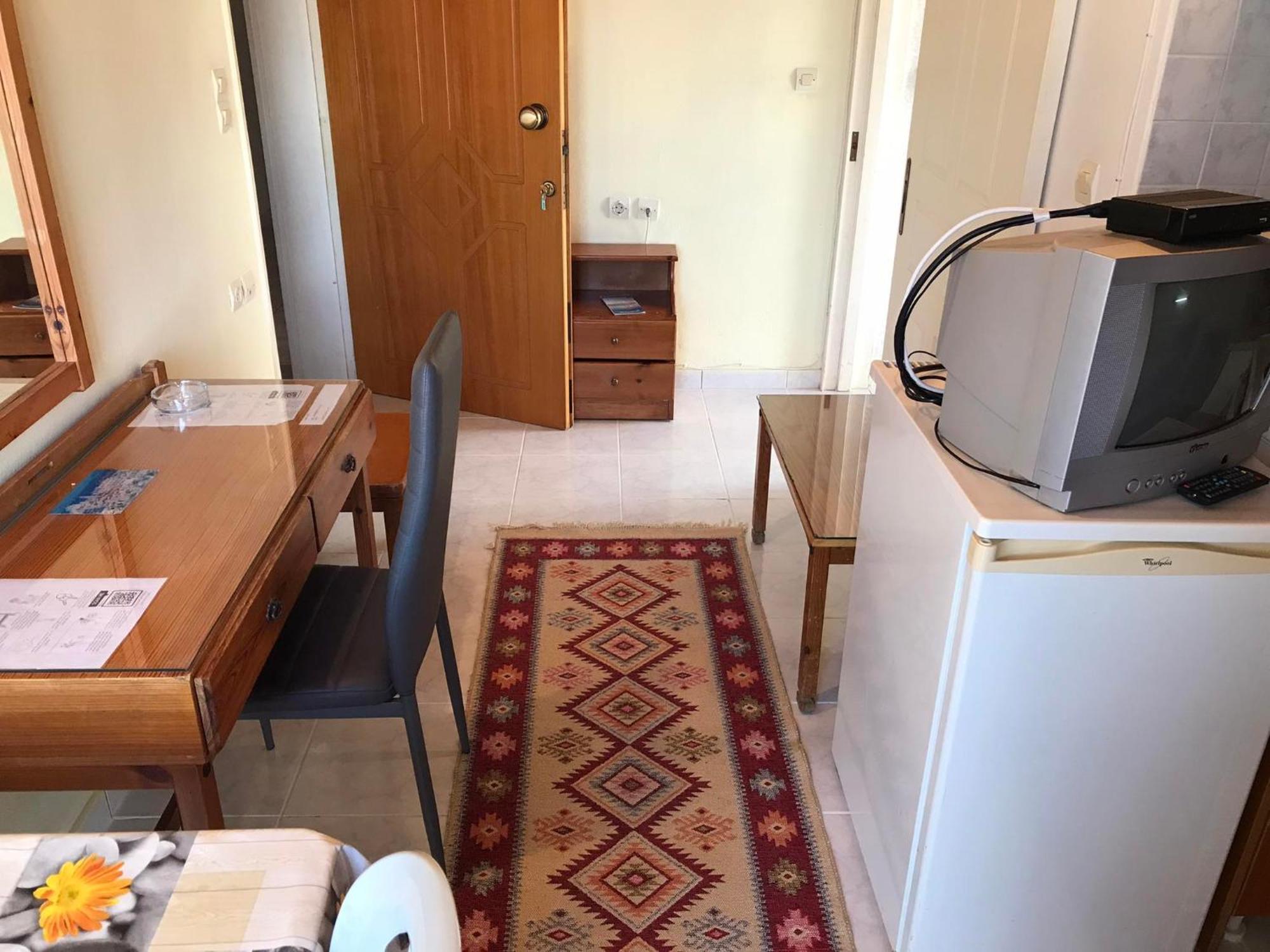 Ion Apartments Messolonghi Single Bed Room Mountain View Loft Mesolóngion Eksteriør bilde